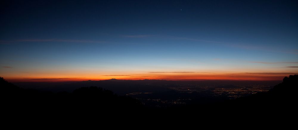 Mexico D.F. view on the city by night from Iztaccíhuatl