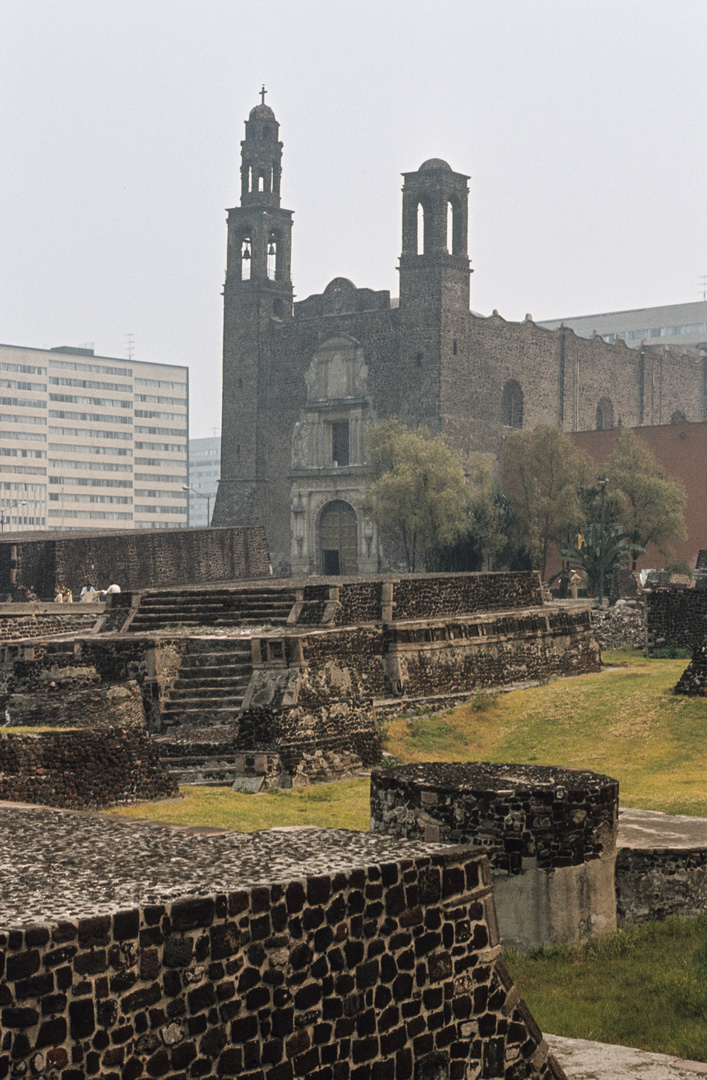 Mexico-Stadt: Plaza de las tres culturas