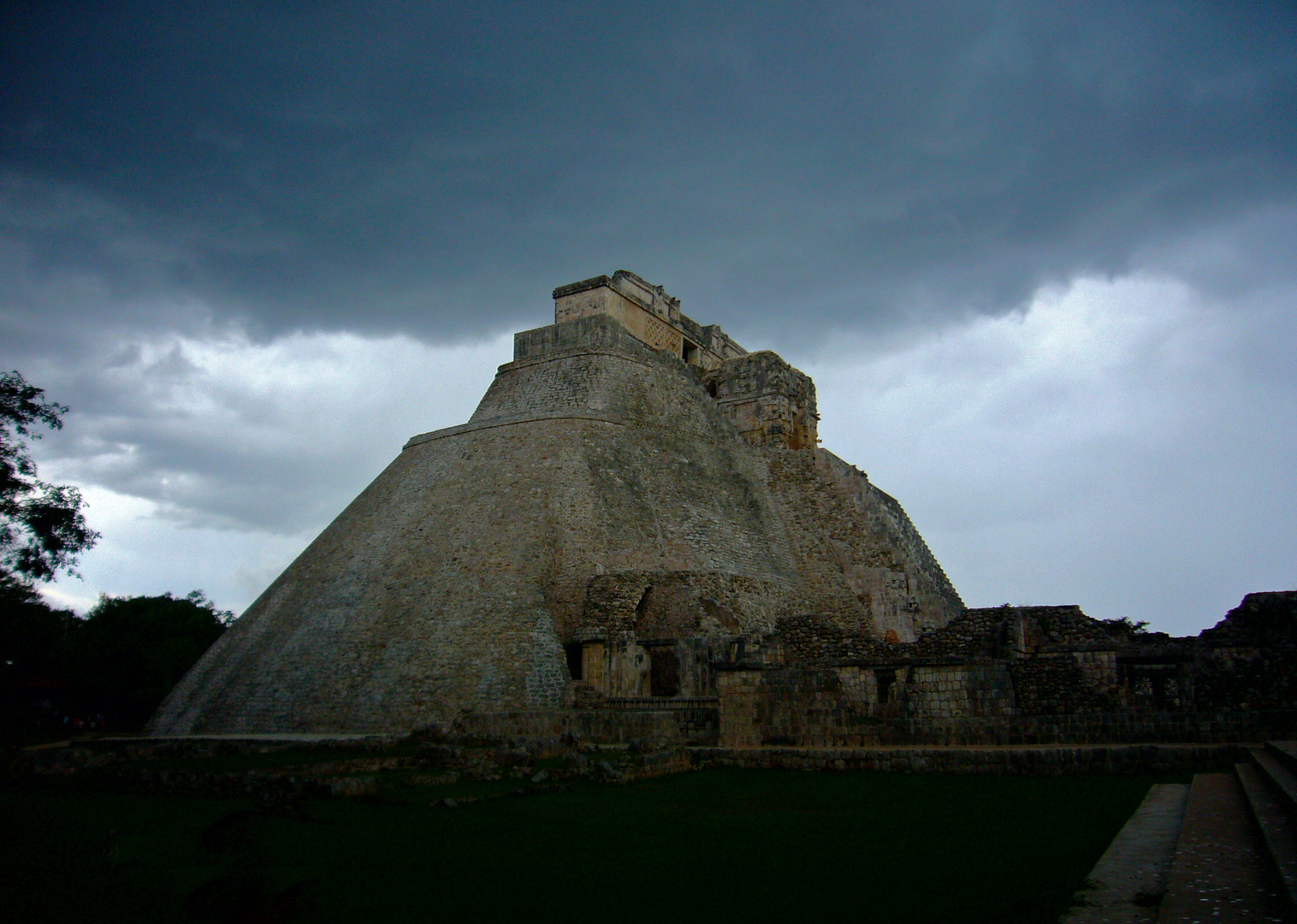 Mexico....Uxmal, die Pyramide….