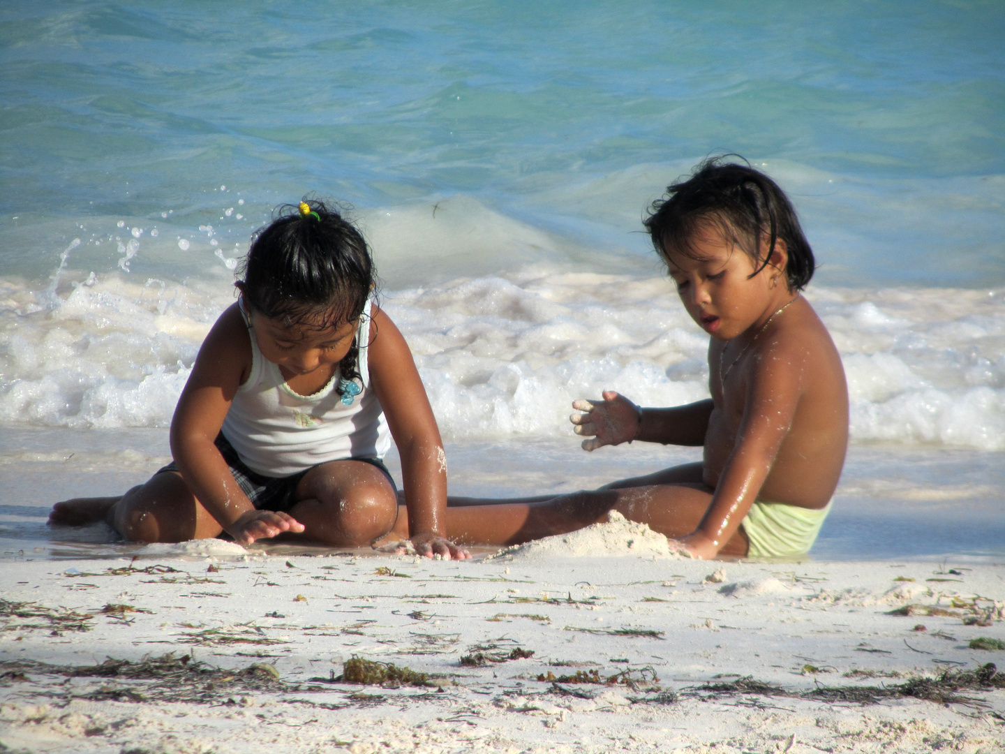 Mexikanische Kinder am Strand