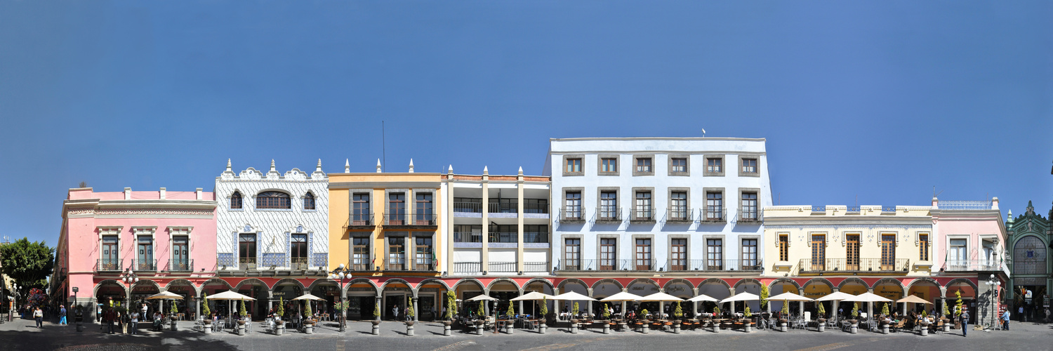 Mexiko / Puebla - Zocalo Strassenpanorama