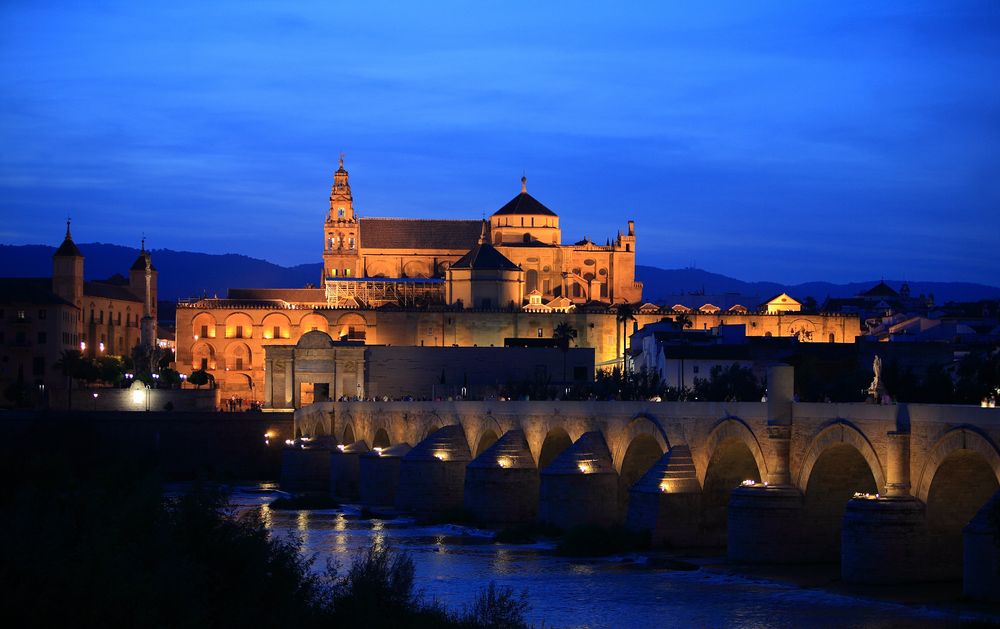  Mezquita-Catedral,Córdoba,Römische Brücke