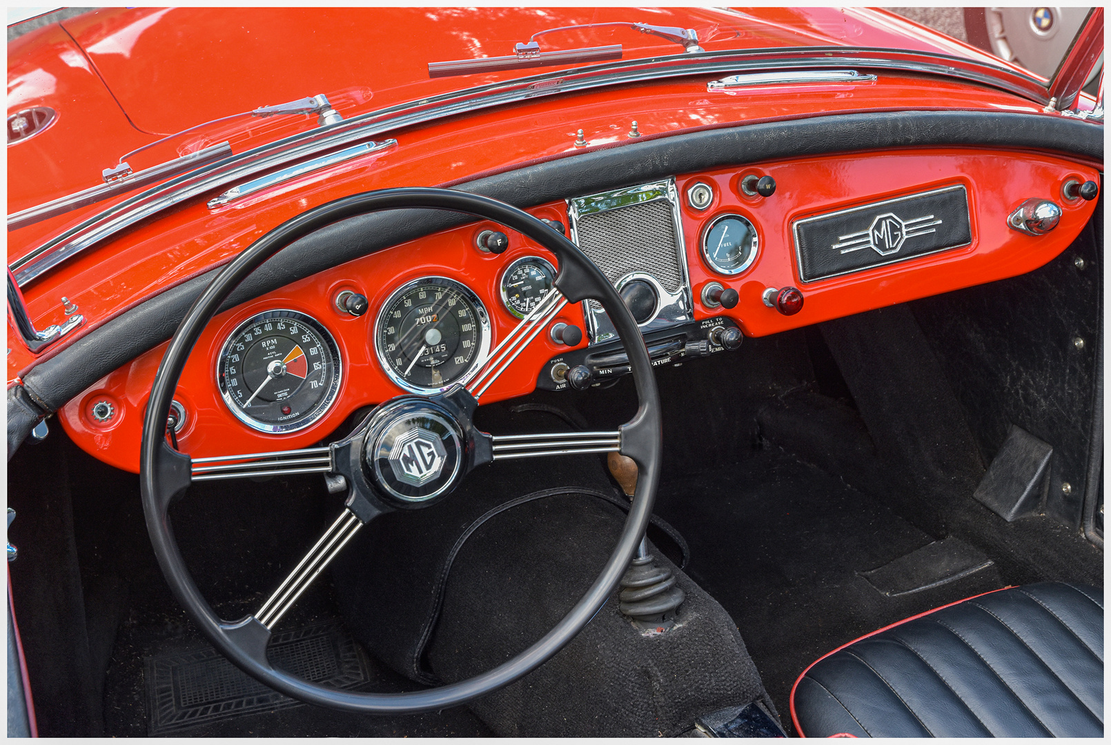 MG Cockpit