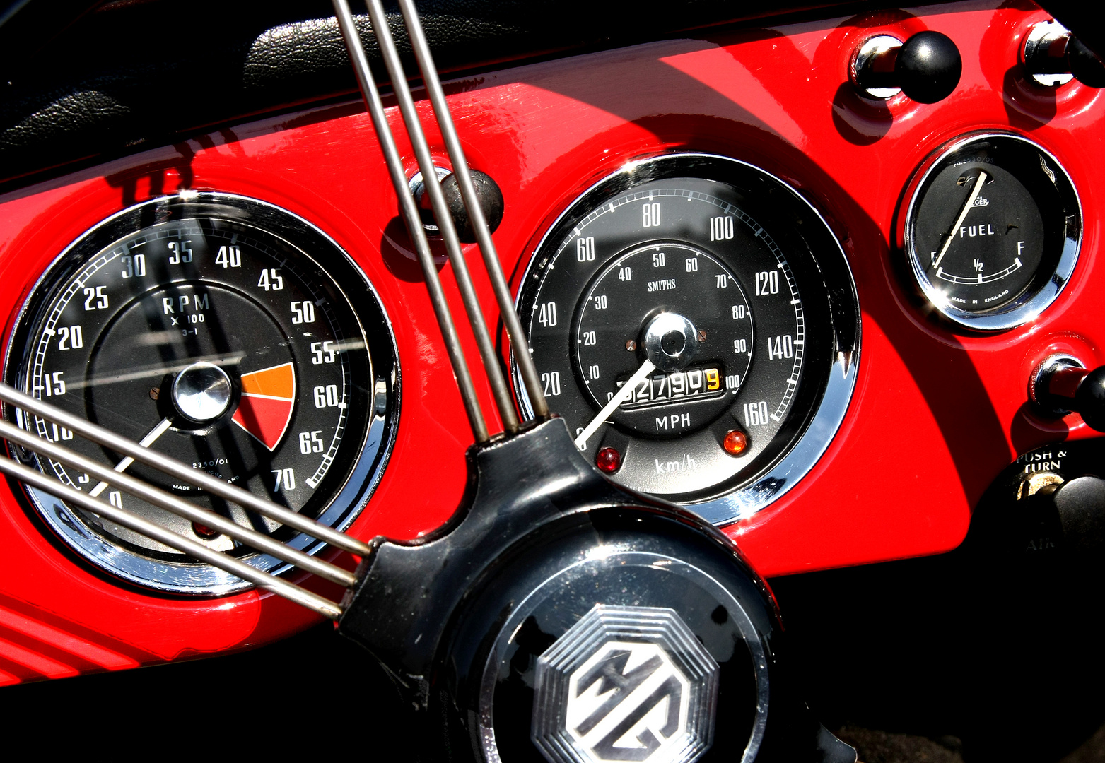 MG Cockpit