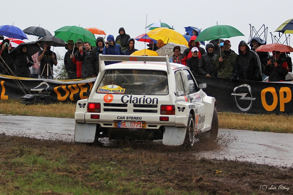 MG Metro 6R4 im Regen