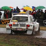 MG Metro 6R4 im Regen