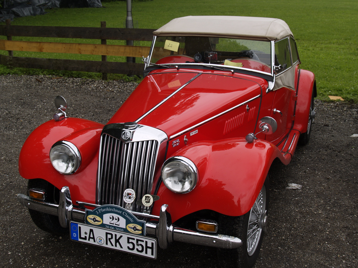 MG Roadster leider mit Verdeck da das Wetter eher mies war