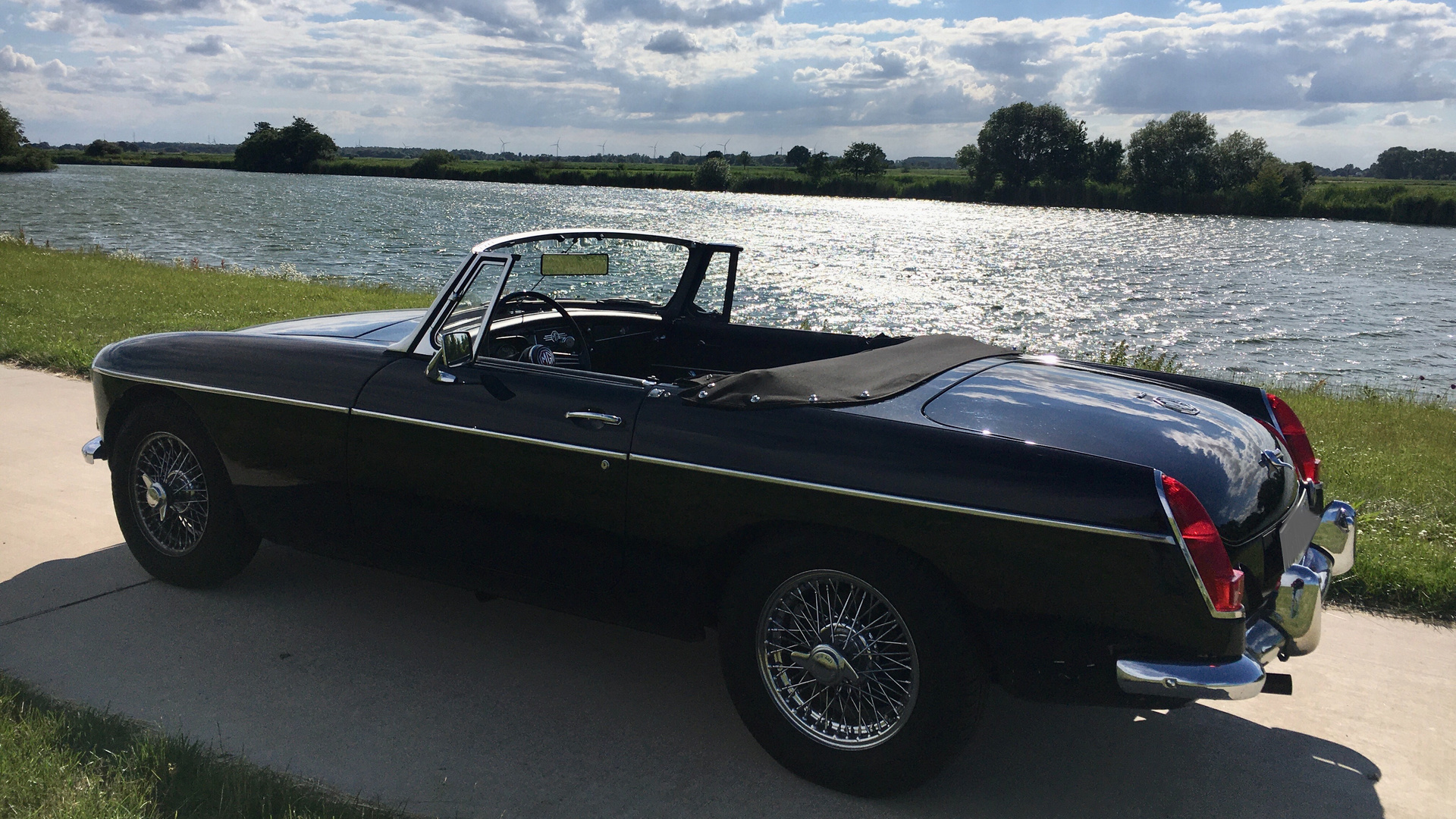 MGB Roadster (1966), Round trip