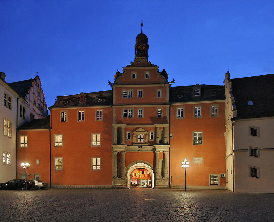 MGH Schloss Eingang