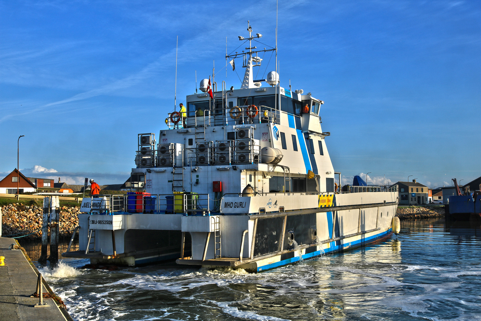 MHO GURLI - Entry to Thorsminde Port - 3