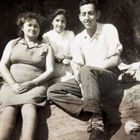 Mi abuela Teolindami abuea paterna, mi tía Nora , y mi padre Alberto López Martínez