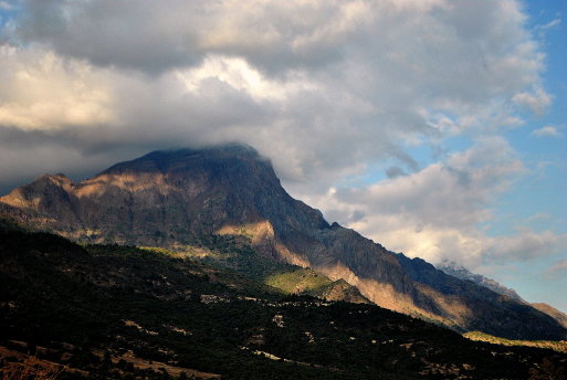 mi montaña preferida,,en cipreses,.