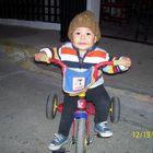 MI NIETO EN TRICICLO