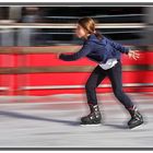 Mi sobrina Pilar CSGB patinando sobre hielo a toda velocidad