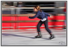 Mi sobrina Pilar CSGB patinando sobre hielo a toda velocidad