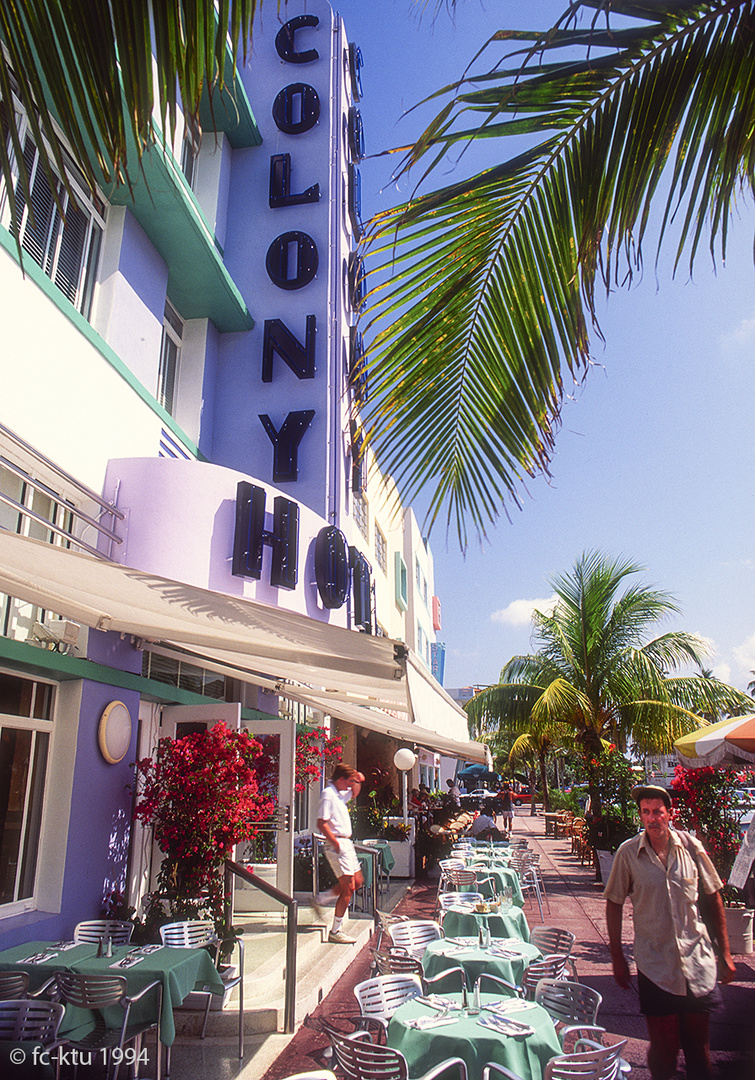 Miami Beach / Art Deco District / Ocean Drive