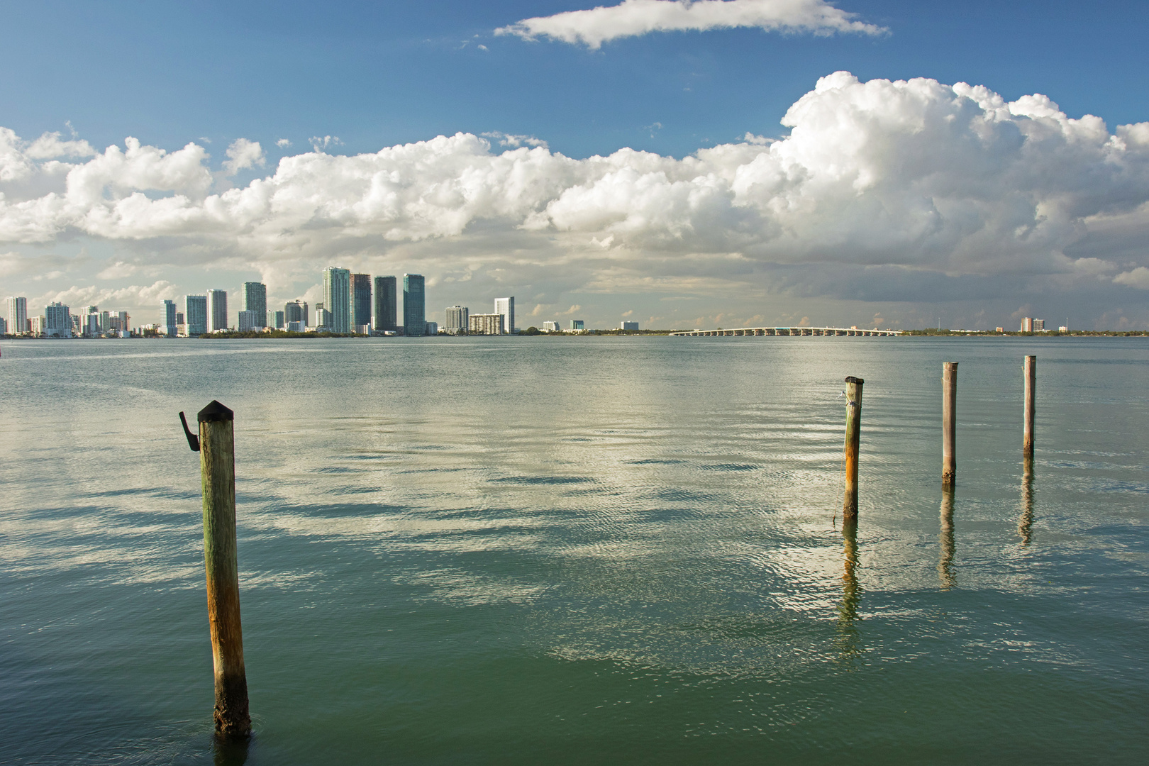 Miami-Skyline vom Venetian Causeway aus gesehen, Miami Beach, Florida