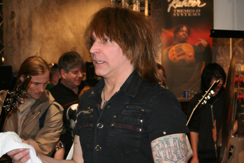 Michael Angelo Batio...Frankfurter Musikmesse 2007...spielt schneller als sein Schatten