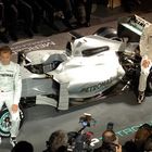 Michael Schumacher und Nico Rosberg bei der Teampräsentation MercedesGP in Stuttgart