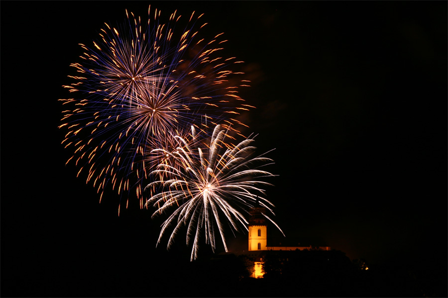 Michaelsberg unter Feuerwerk