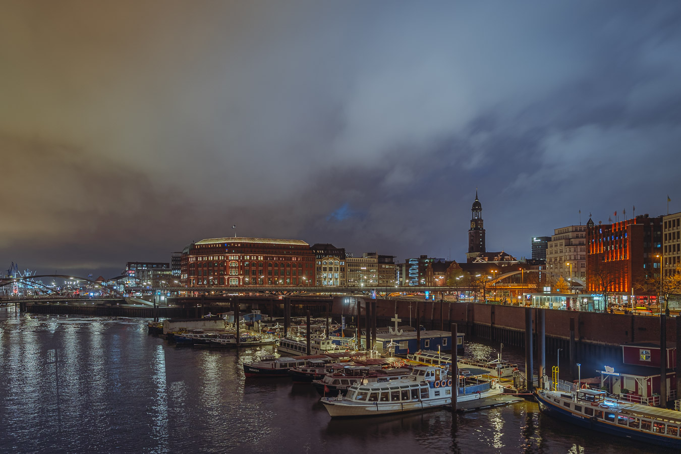 Michel und Hafen Hamburg