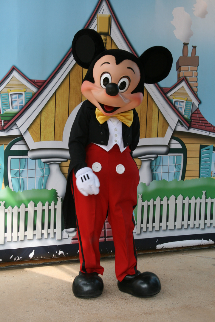 ...Micky im Disneyland Paris....Ostern 2011