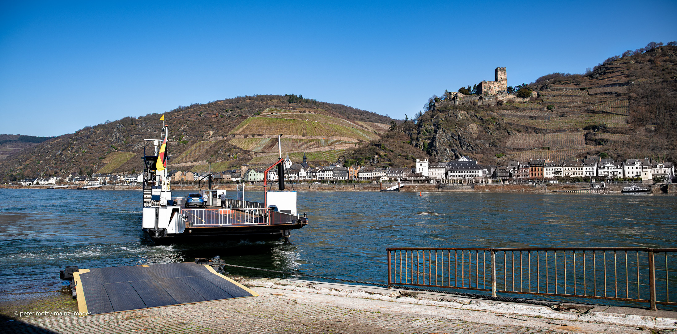 Middle Rhine Valley / Mittelrheintal - Fähre Pfalzgrafenstein und Burg Gutenfels bei Kaub