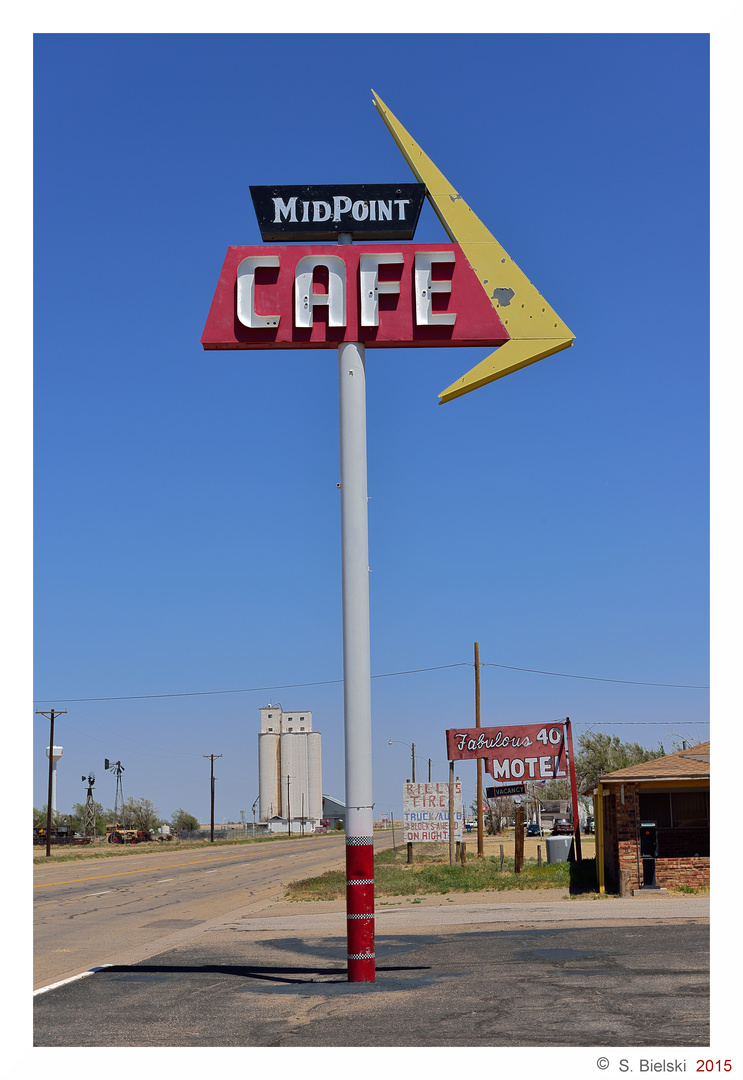 Midpoint Cafe