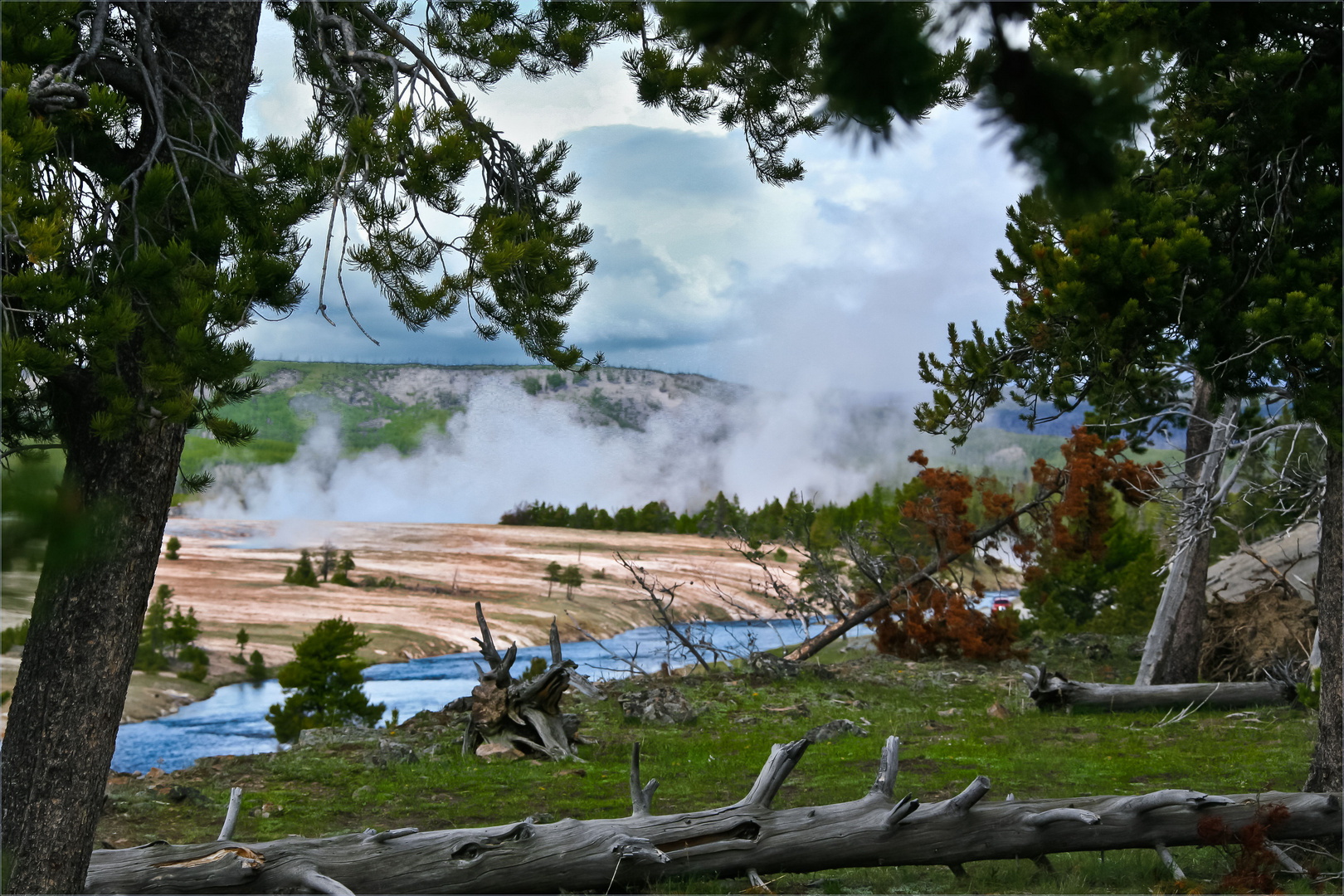 Midway Geyser Basin