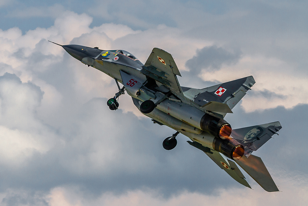 MiG 29 im Langsamflug