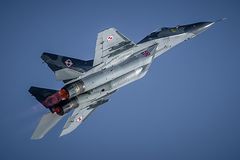 MiG 29 im Sonnenlicht