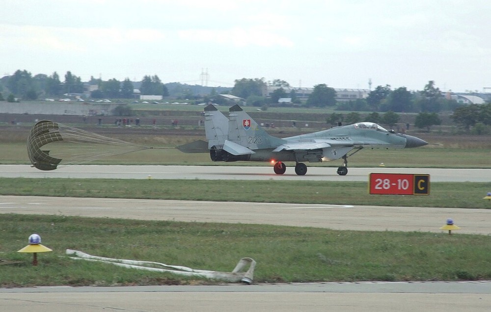 MIG29 Slovak AF - Landing