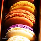 Miiam, macarons ! :D