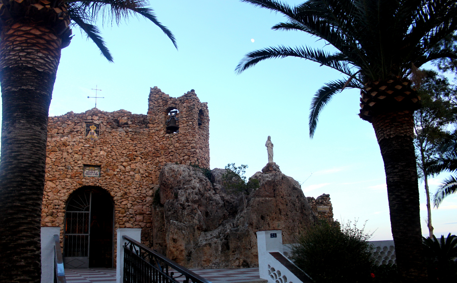 Mijas - Santuario de la Virgen de la Peña..02a