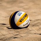 Mikasa - offizieller Spielball im Sand