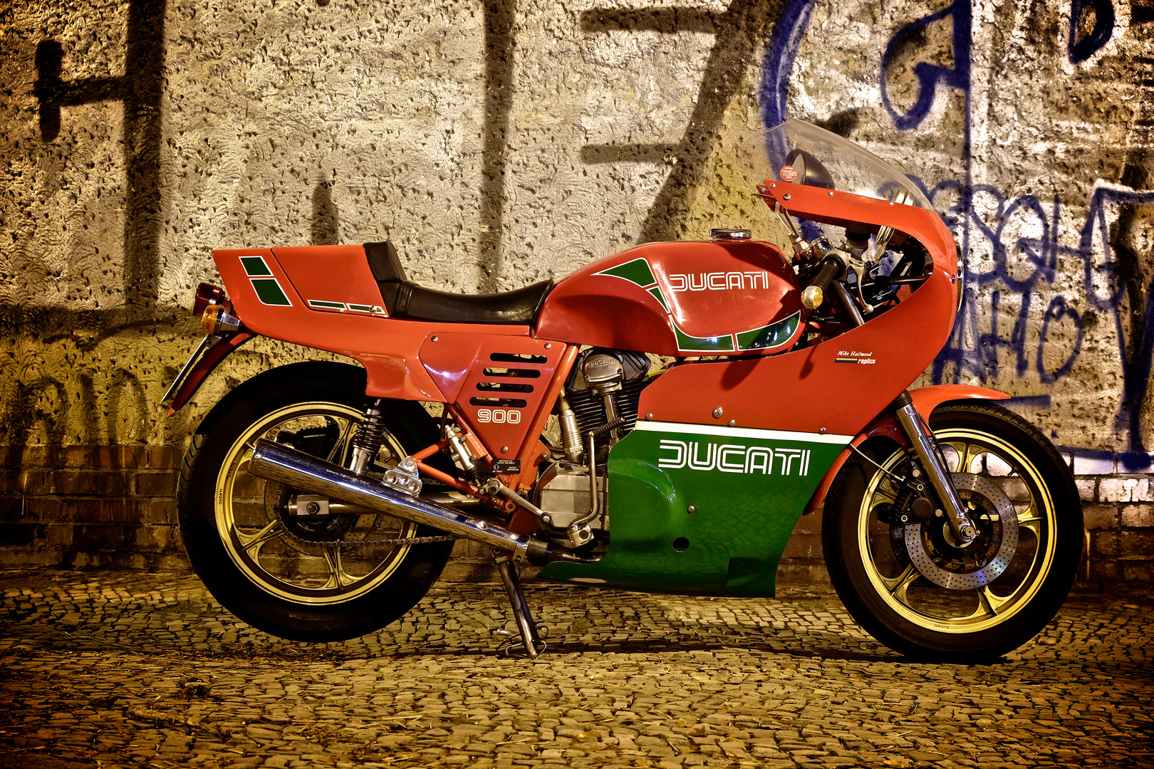 Mike Hailwood Replica at night