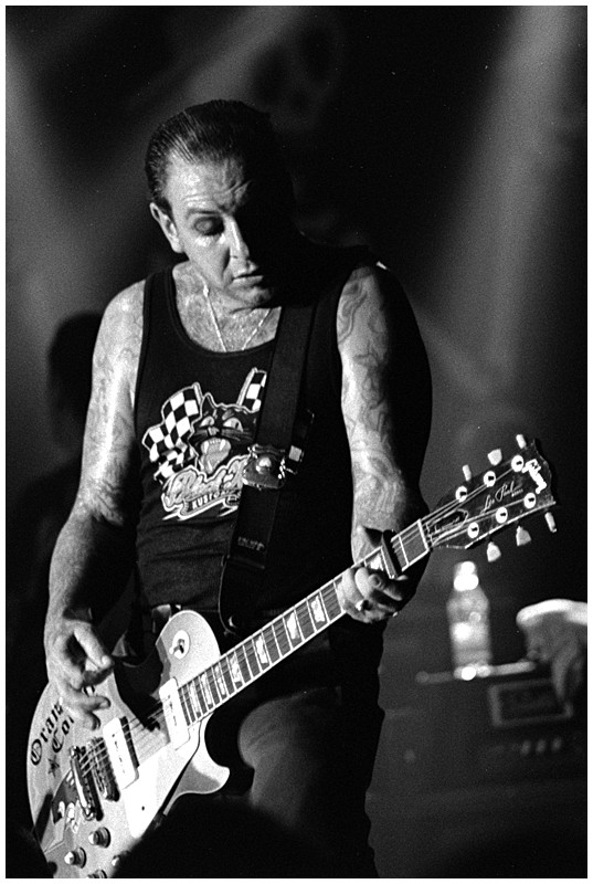 MIKE NESS - SOCIAL DISTORTION