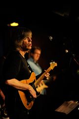 ... Mike Stern ...