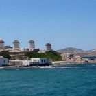 Mikonos. Bianco e blu caratterizzano le isole greche.