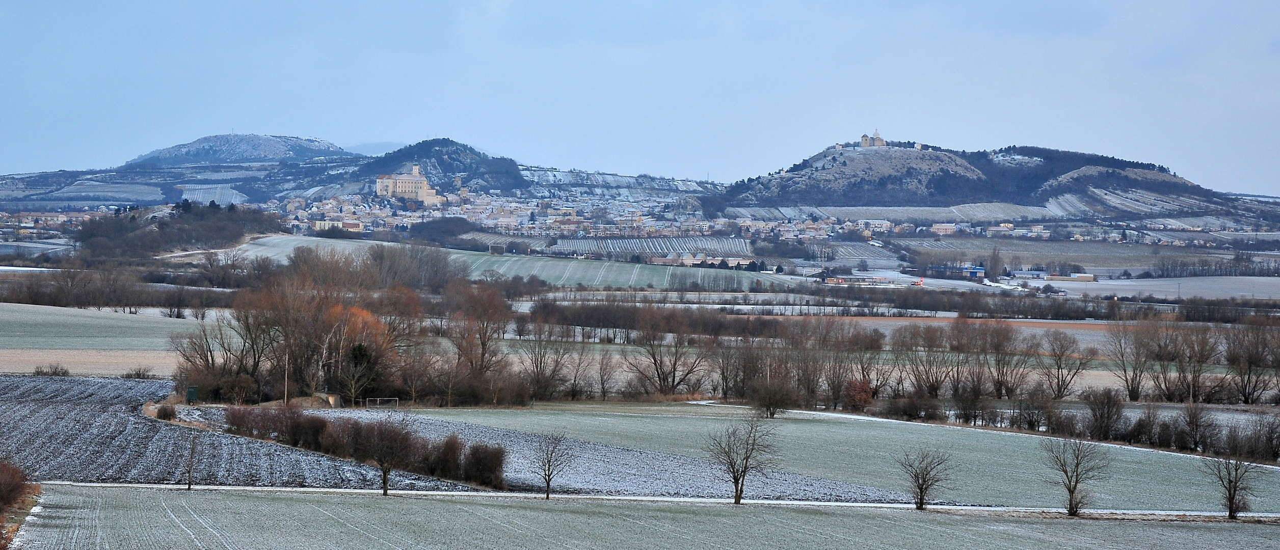 Mikulov an einem Wintermorgen