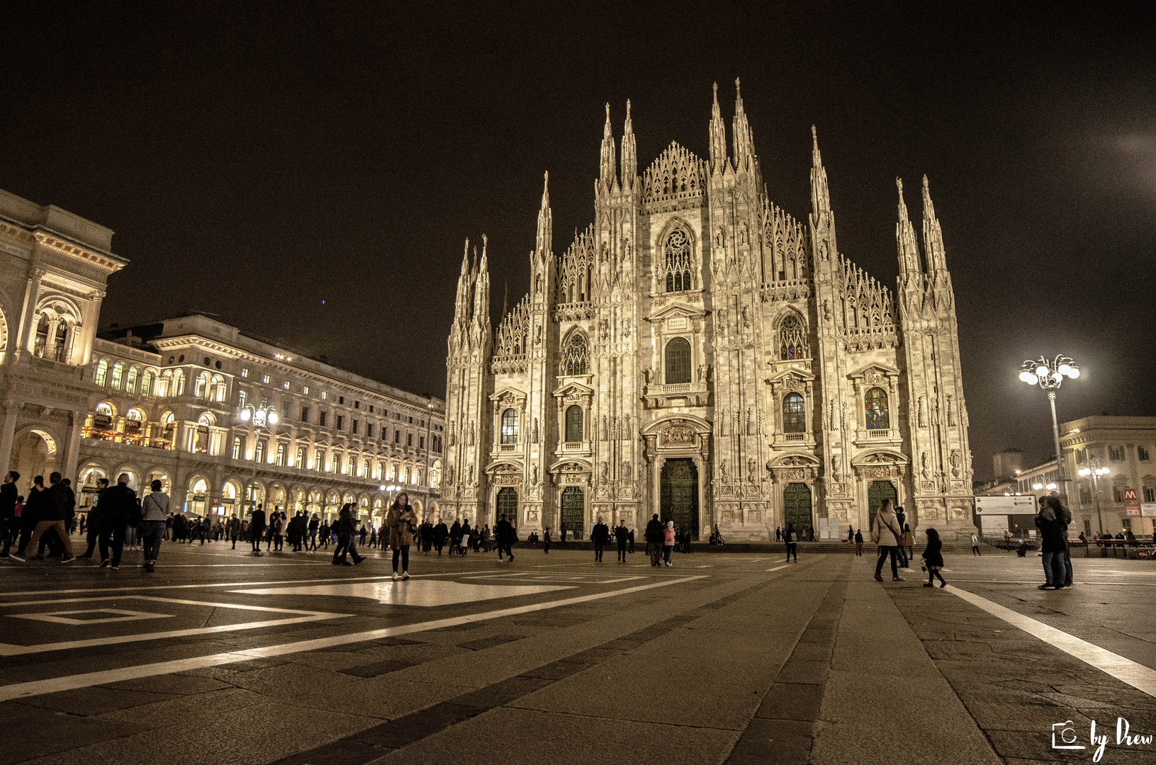 Milan Duomo at night Imagen & Foto europe, italy, vatican city, s