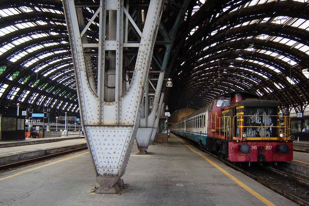 Milan railway station; August 2007