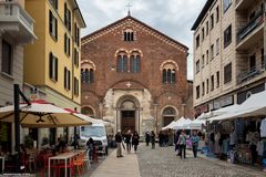 Milano, Basilica di San Simpliciano, mercatino