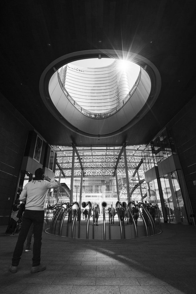 Milano Piazza Gae Aulenti Foto % Immagini| architetture, architetture ...