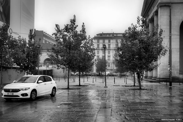 Milano, Piazza XXIV Maggio