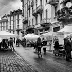 Milano, Via Cecilio Stazio, mercatino