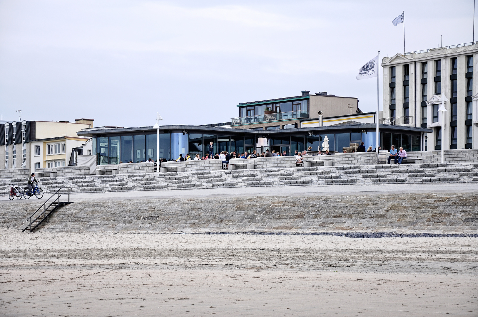 Milchbar am Strand von Norderney II