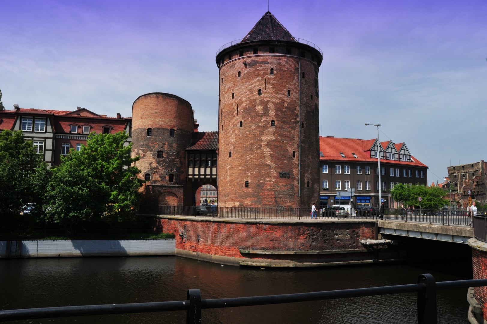 Milchkannenturm mit Sahnekännchen