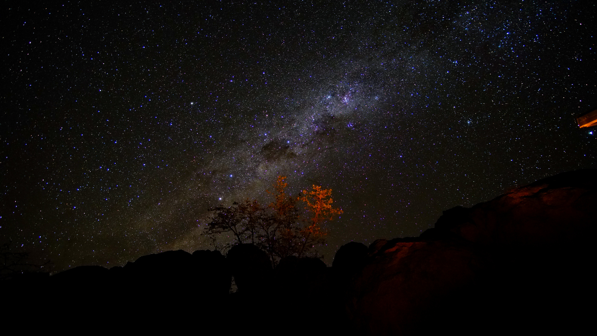 Milchstraße am Lagerfeuer, Namib Wüste, Namibia