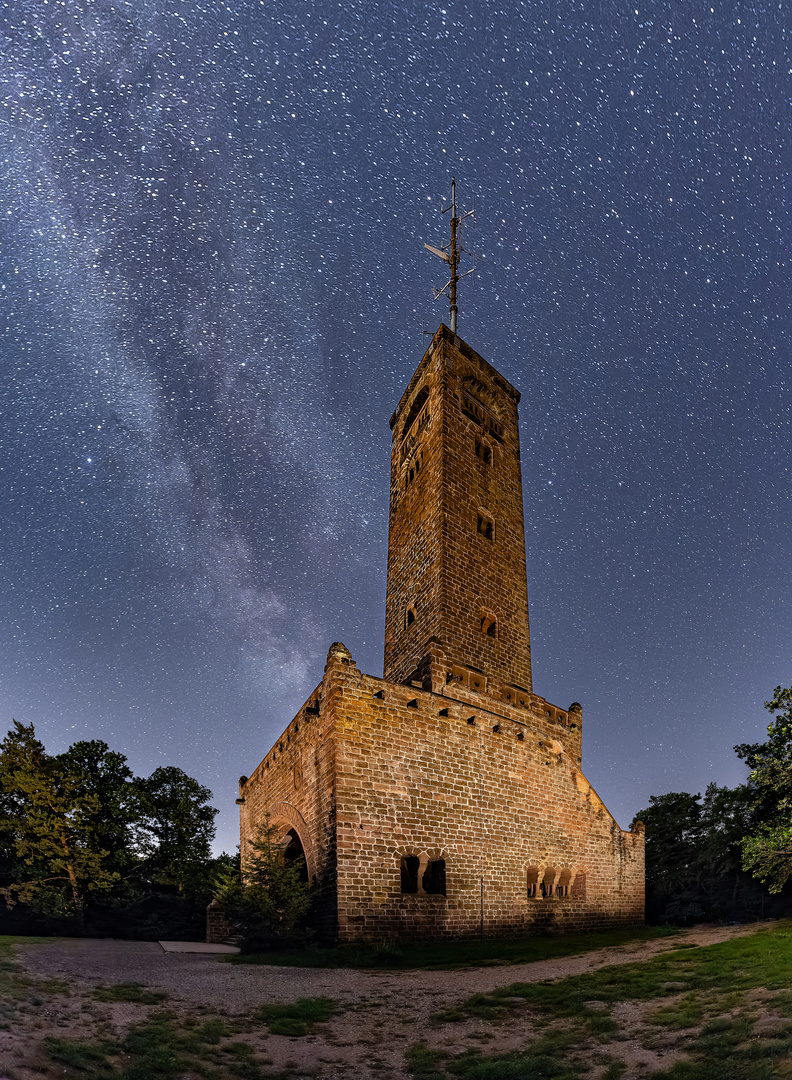 Milchstraße hinterm Bismarckturm